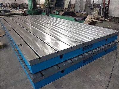 铸铁铆焊平板铸件的热处理工艺